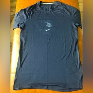 Players issue Tampa Bay Rays Nike Dri-Fit short sleeve training shirt. Size L